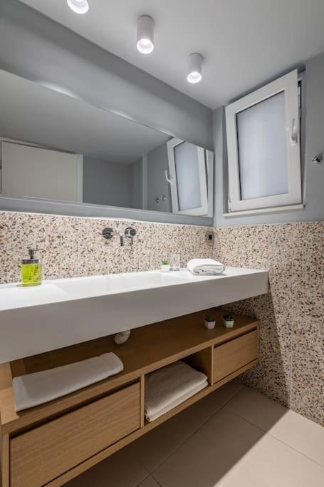 Calm Home Διαμέρισμα Κέντρο Ηρακλείου Heraklion  Bagian luar foto