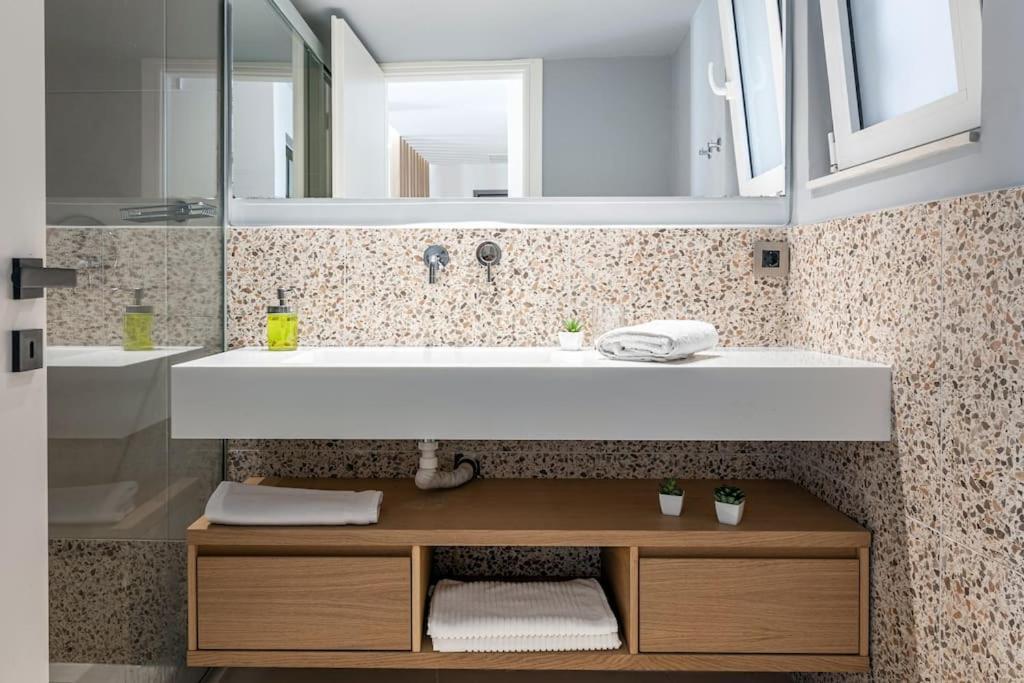 Calm Home Διαμέρισμα Κέντρο Ηρακλείου Heraklion  Bagian luar foto